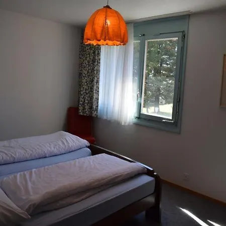 Апартаменты Sleeps 6 Wifi